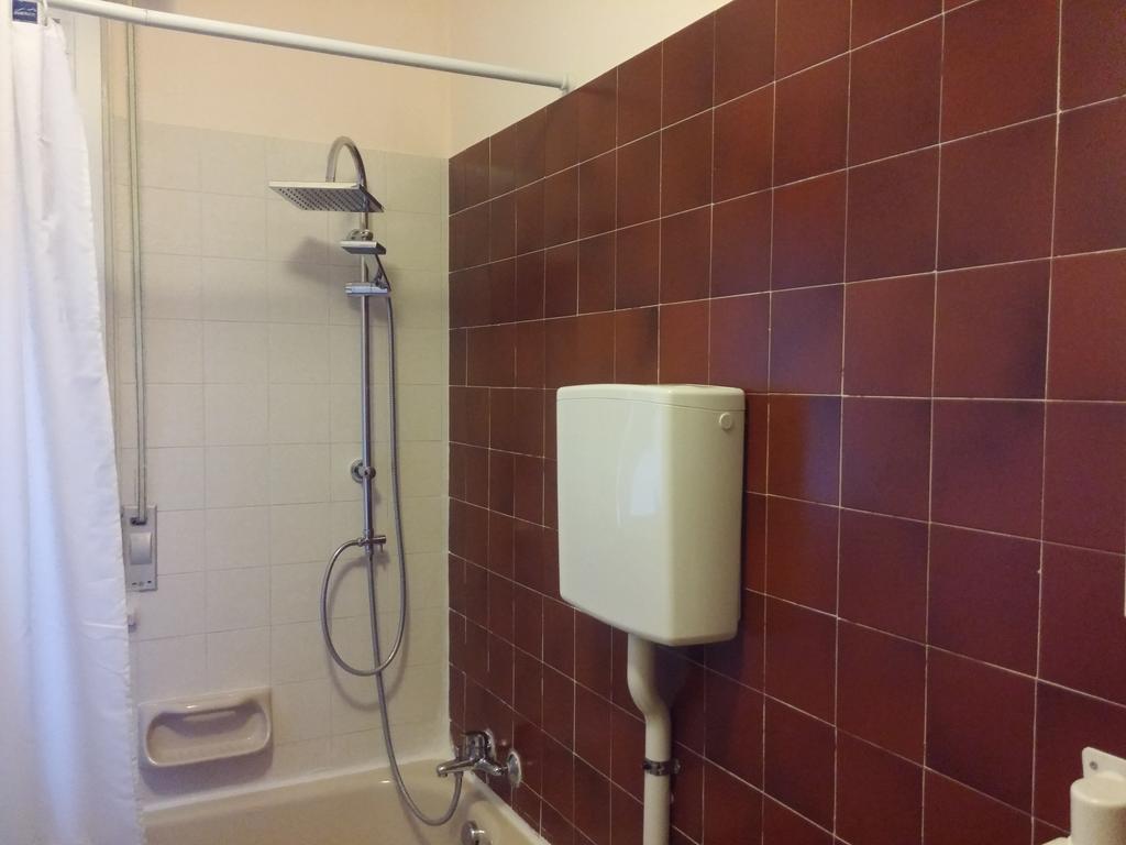 פרוג'ה Accogliente E Ospitale B&B מראה חיצוני תמונה