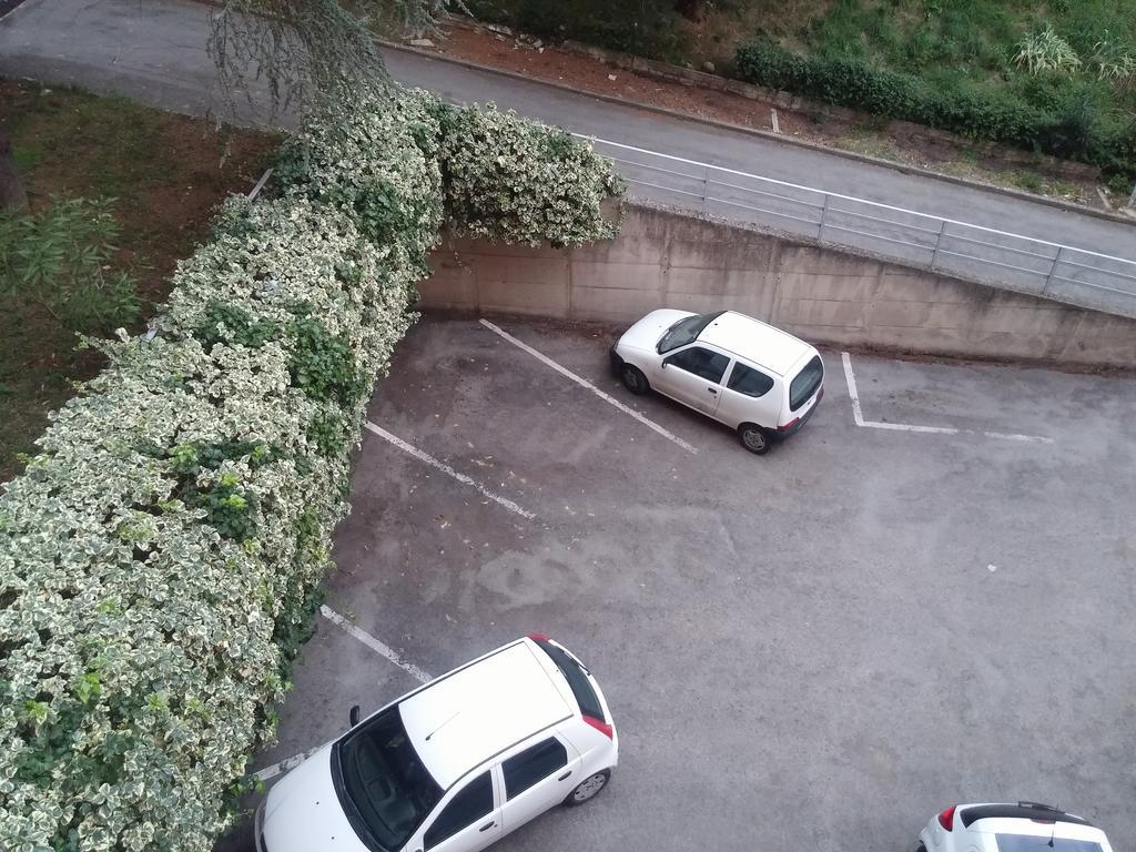 פרוג'ה Accogliente E Ospitale B&B מראה חיצוני תמונה